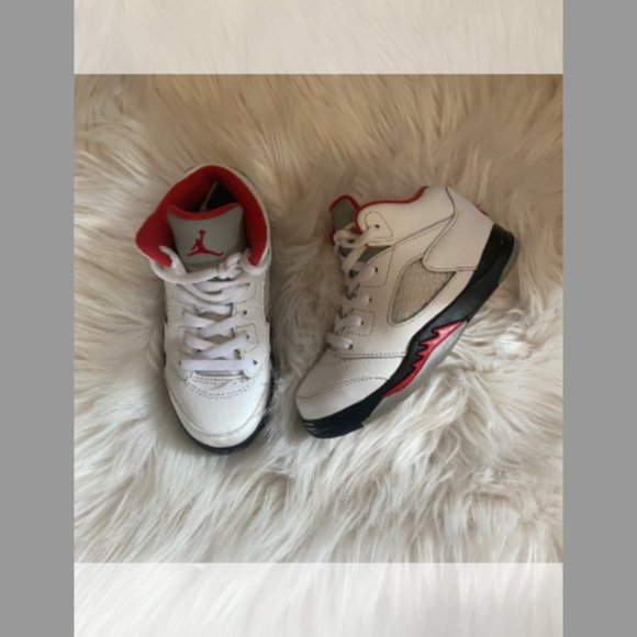 Jordan size 9c - Picture 2 of 4